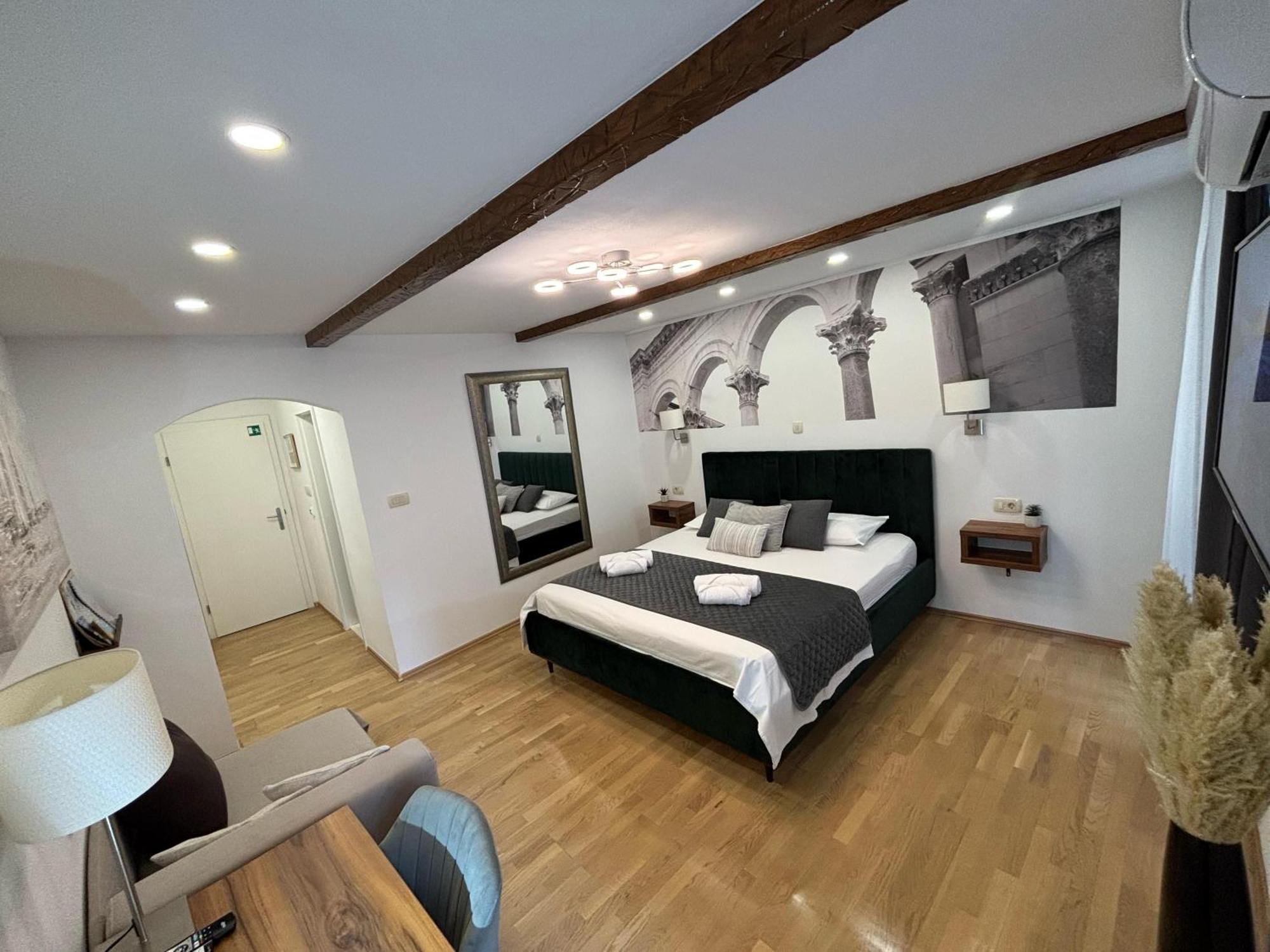 Palace Luxury Room Split Exteriör bild