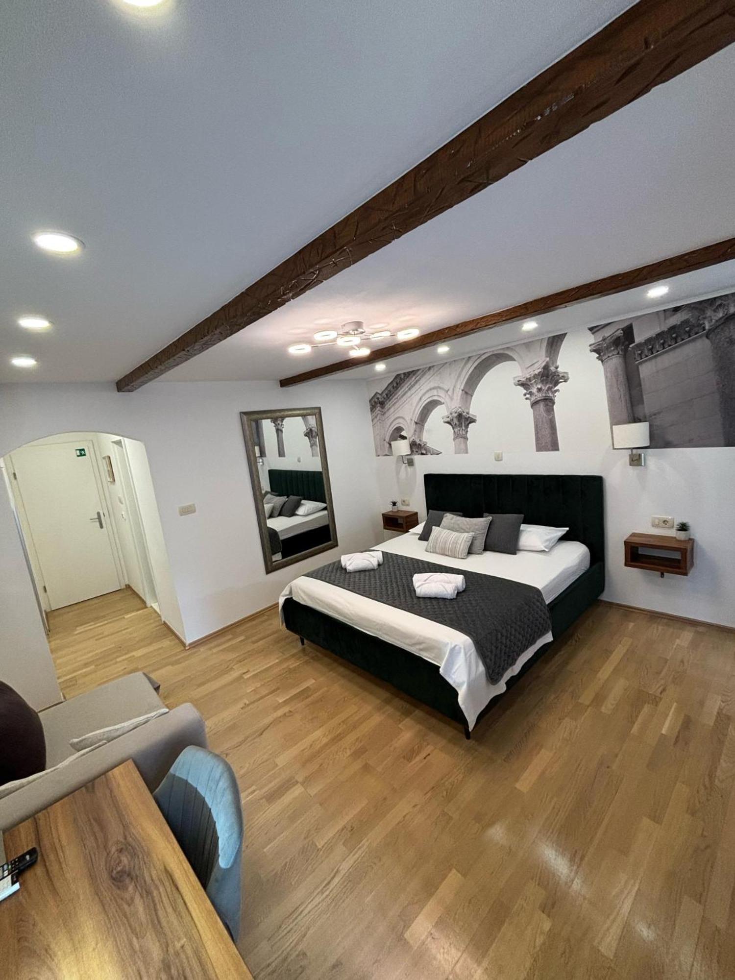 Palace Luxury Room Split Exteriör bild